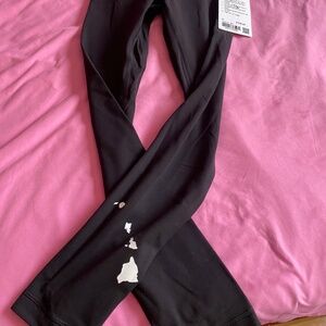 Lululemon Hawaii print leggings